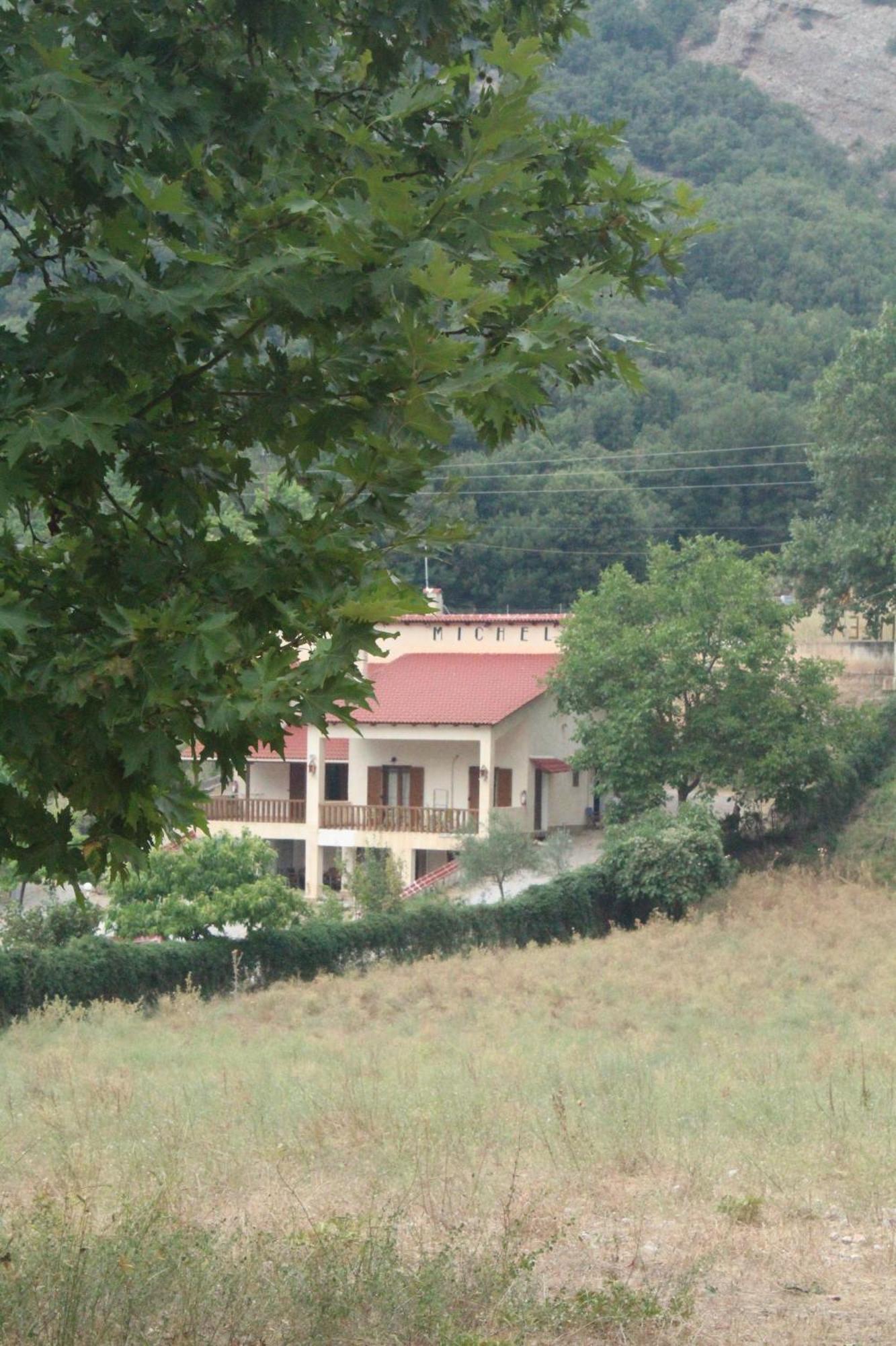 Michel Studios Калаврита Экстерьер фото